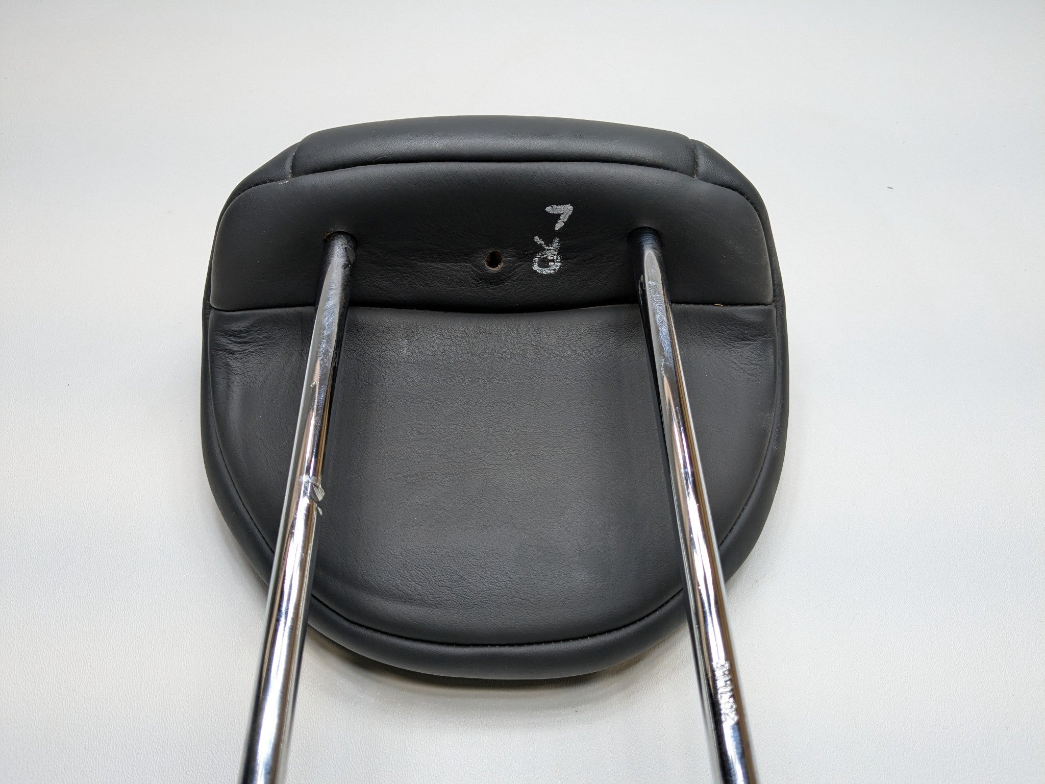 2002 - 2004 OEM MINI COOPER REAR LEFT DRIVER SIDE SEAT HEADREST BLACK LEATHER