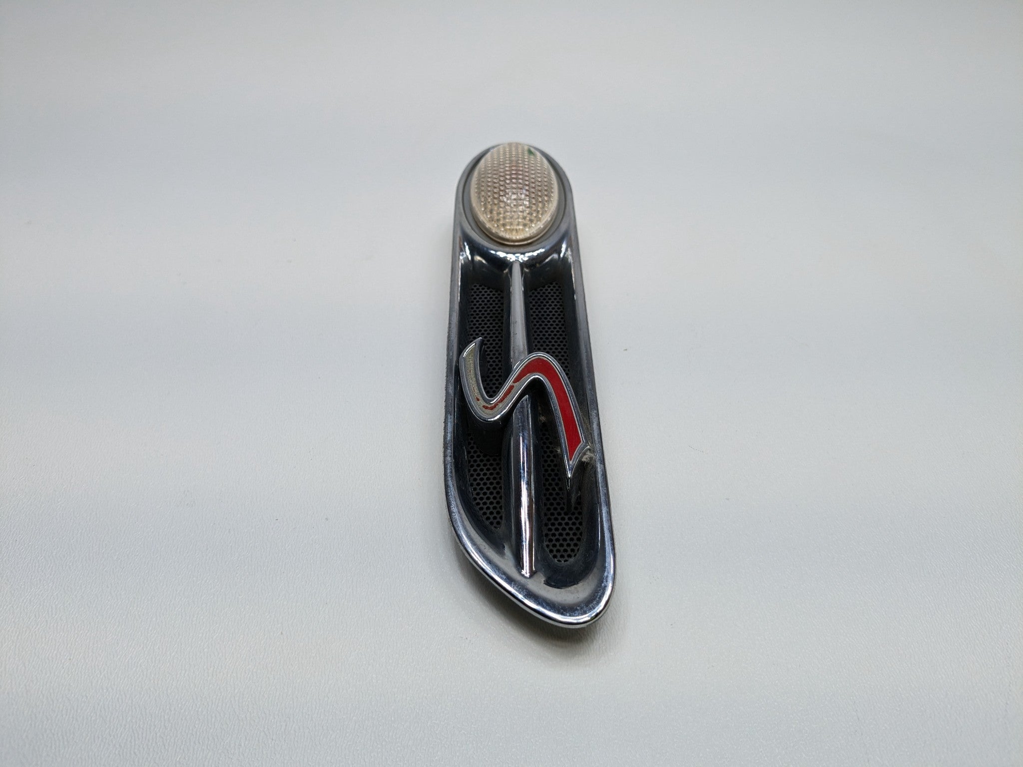 02 - 04 OEM MINI COOPER FRONT LEFT DRIVER SIDE FENDER MOUNTED TURN SIGNAL LIGHT