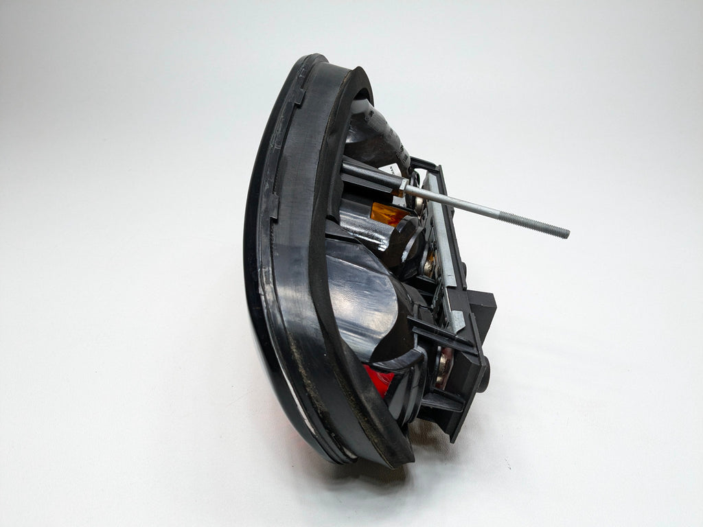 2002 - 2004 OEM MINI COOPER REAR RIGHT PASSENGER SIDE TAIL LIGHT LAMP ASSEMBLY