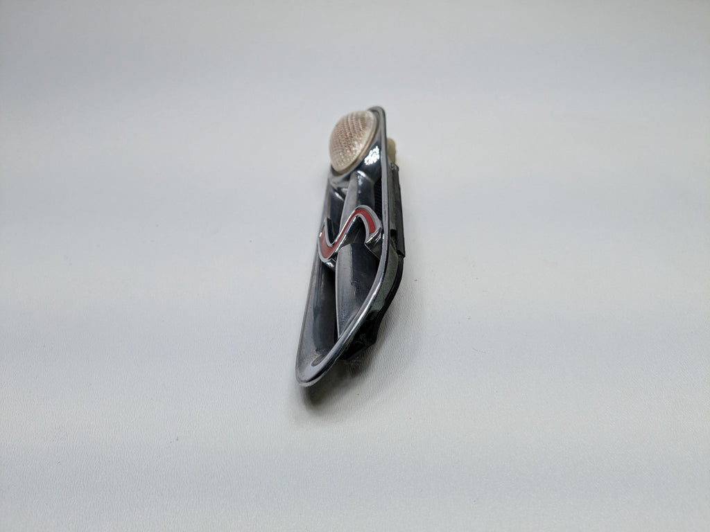 2002 - 2004 OEM MINI COOPER FRONT RIGHT SIDE FENDER MOUNTED TURN SIGNAL LIGHT