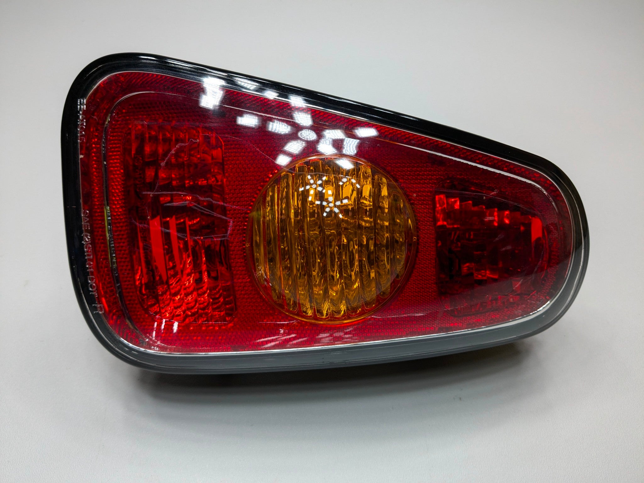 2002 - 2004 OEM MINI COOPER REAR RIGHT PASSENGER SIDE TAIL LIGHT LAMP ASSEMBLY