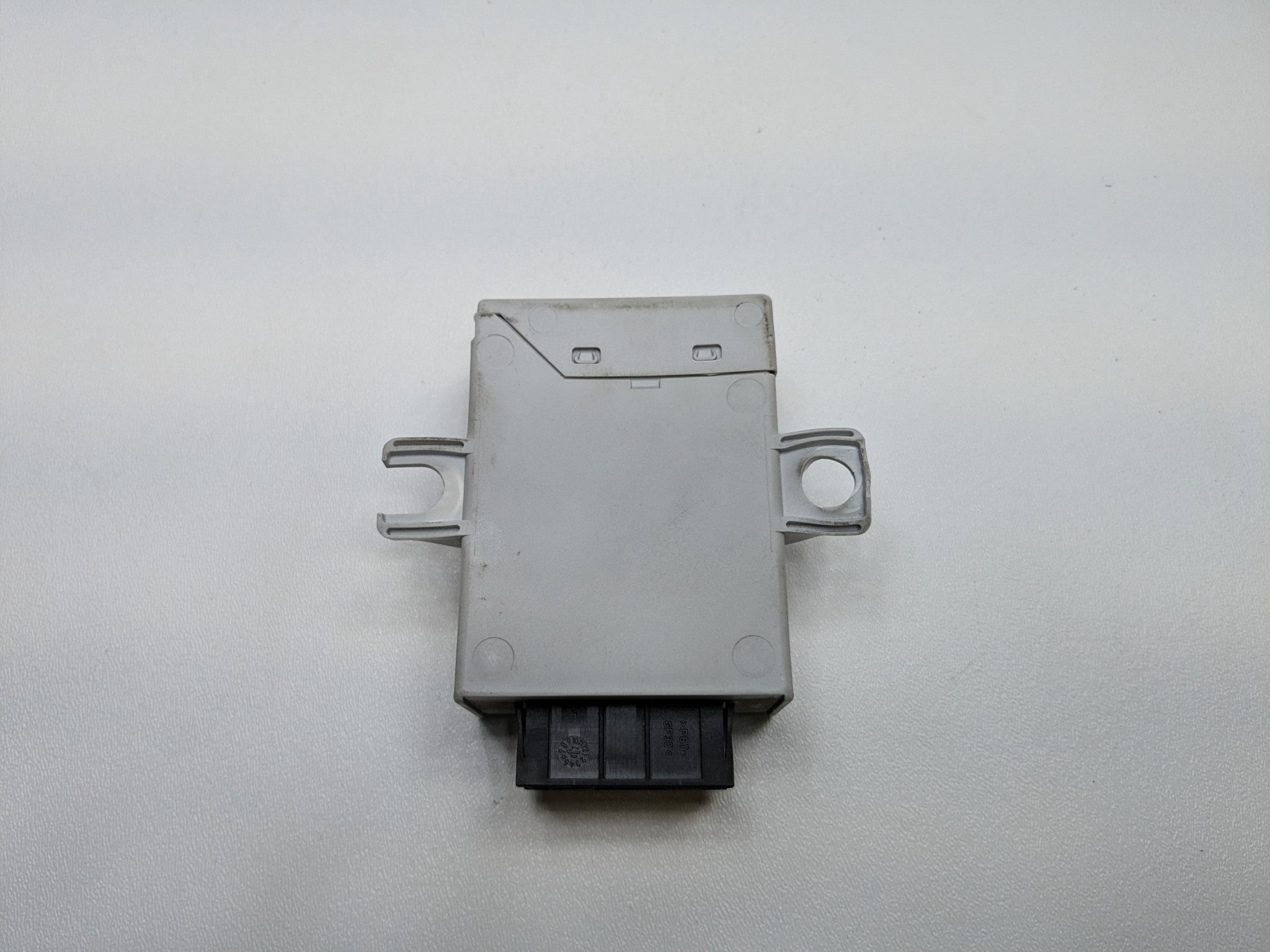 2002 - 2004 OEM MINI COOPER ANTI THEFT LOCKING KEYLESS ENTRY CONTROL MODULE UNIT