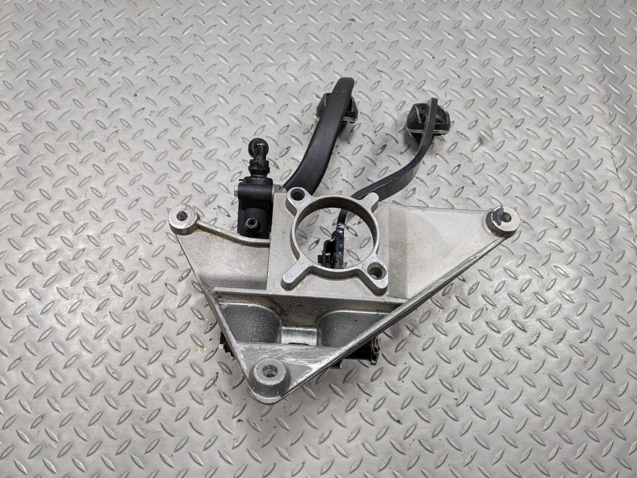 2002 - 2004 OEM MINI COOPER MANUAL TRANSMISSION CLUTCH AND BRAKE PEDAL ASSEMBLY