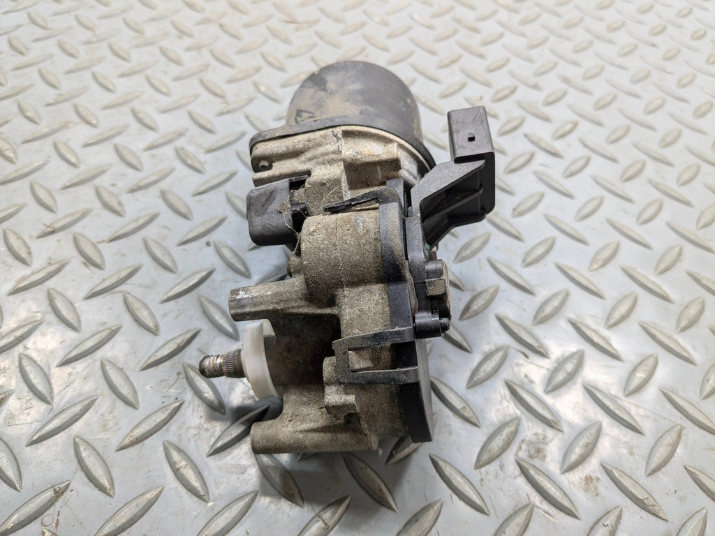 2002 - 2004 OEM MINI COOPER FRONT WINDSHIELD WIPER MOTOR