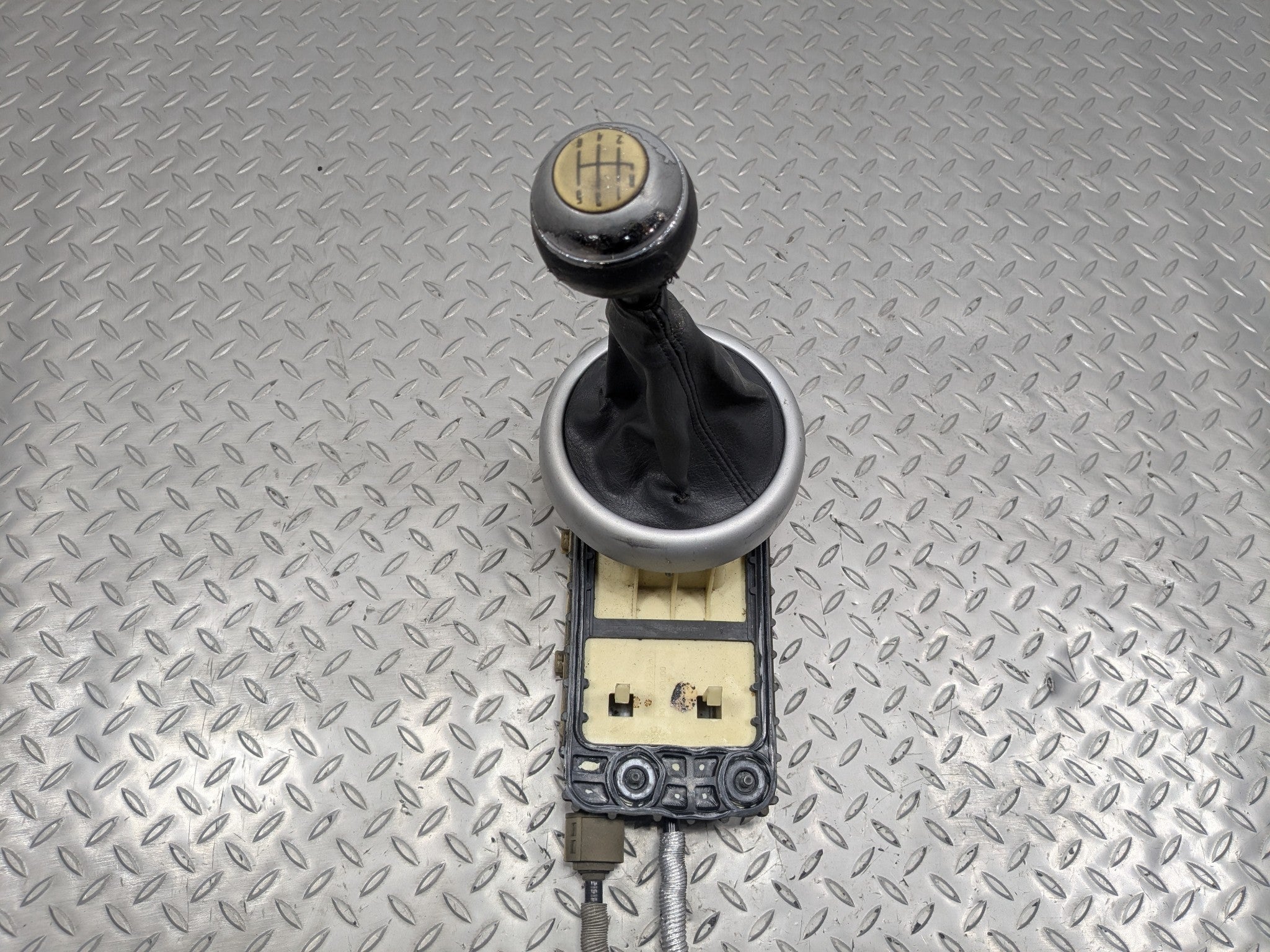2002 - 2004 OEM MINI COOPER MANUAL TRANSMISSION GEAR FLOOR SHIFTER LEVER