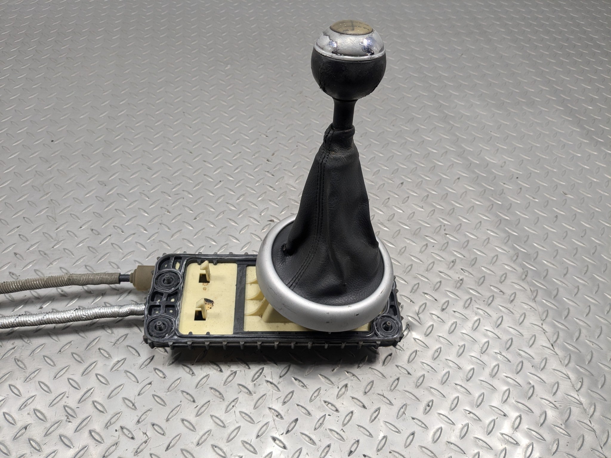2002 - 2004 OEM MINI COOPER MANUAL TRANSMISSION GEAR FLOOR SHIFTER LEVER