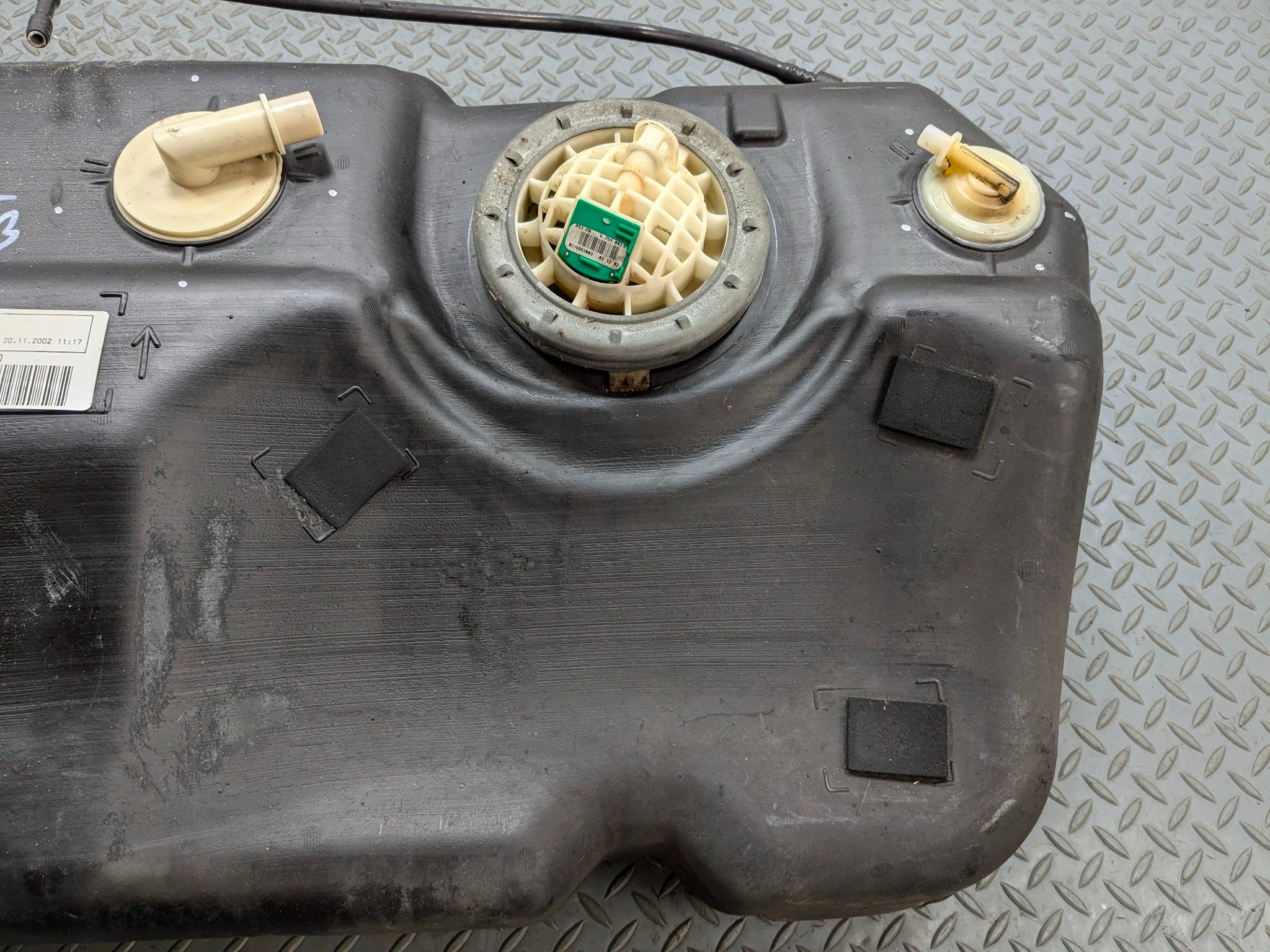 2002 - 2004 OEM MINI COOPER GAS FUEL TANK RESERVOIR ASSEMBLY