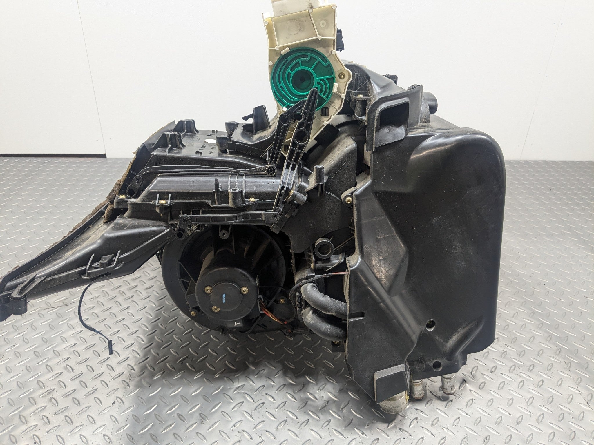 2002 - 2004 OEM MINI COOPER AIR CONDITIONING EVAPORATOR HEATER CORE HOUSING