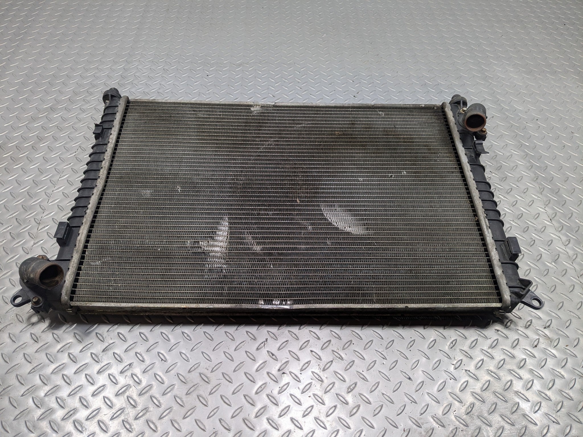 2002 - 2004 OEM MINI COOPER ENGINE COOLING RADIATOR WITH SUPERCHARGED ASSEMBLY