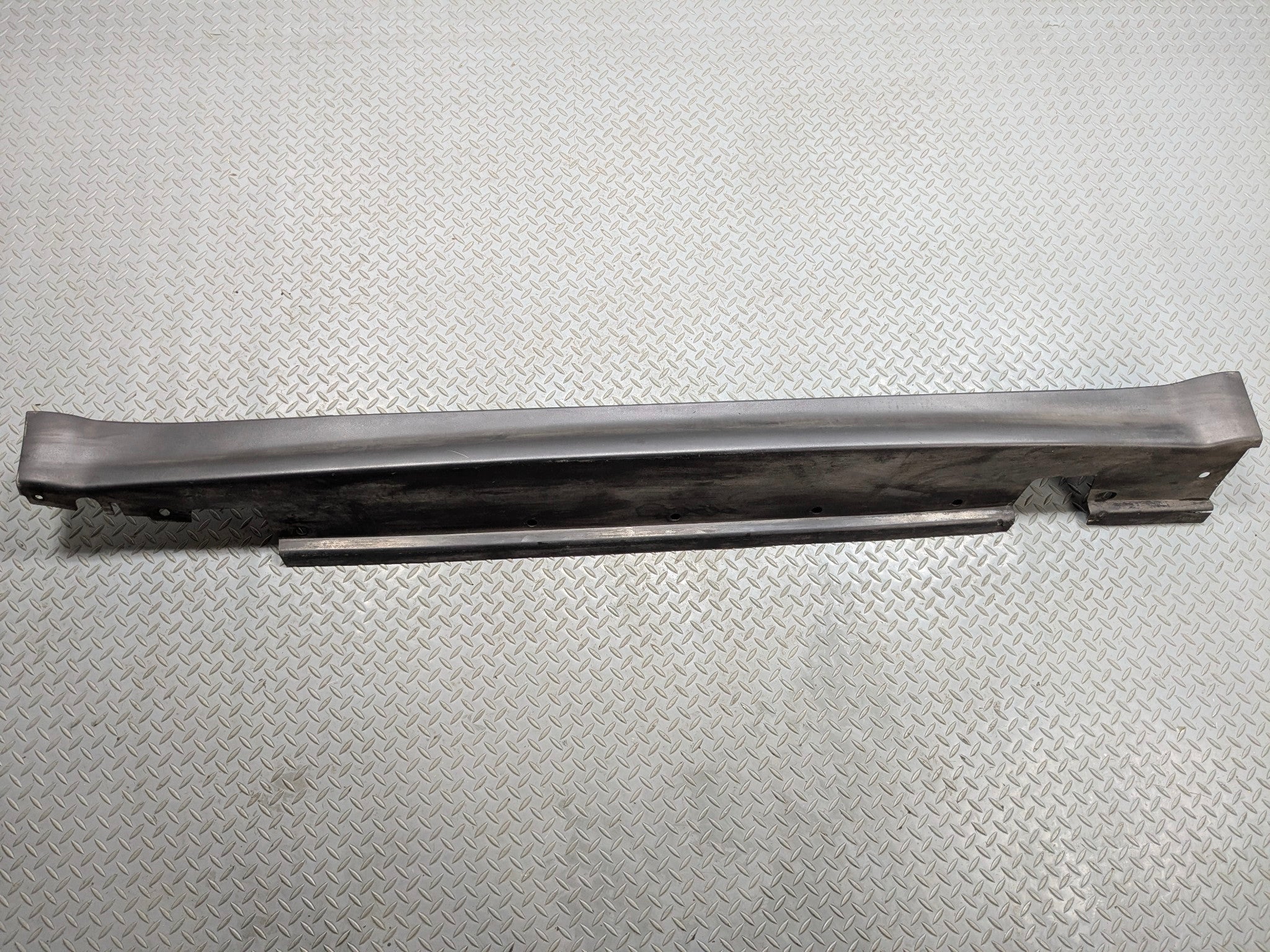 02 - 04 OEM MINI COOPER RIGHT PASSENGER SIDE ROCKER PANEL TRIM SKIRT MOULDING