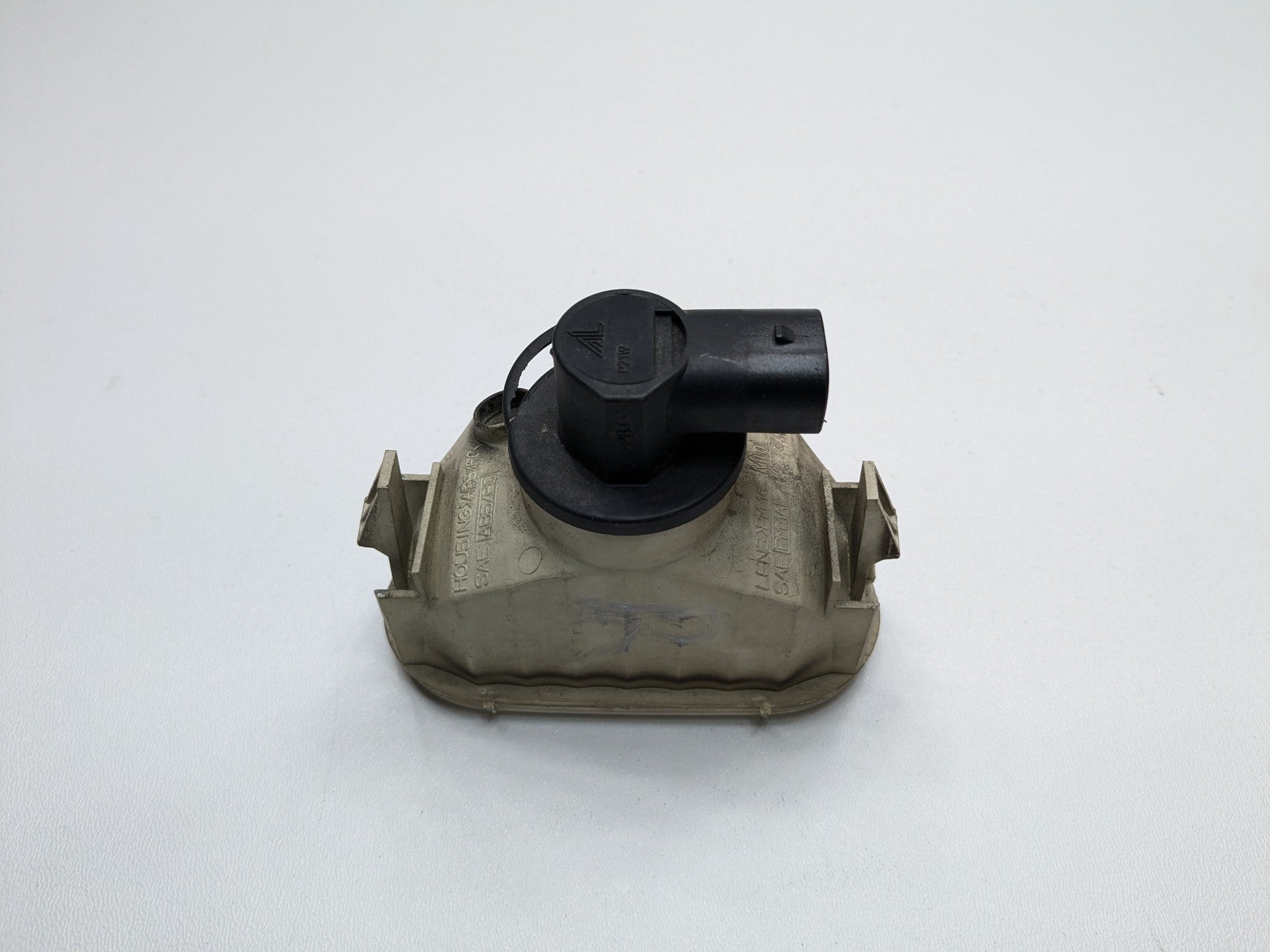 2002 - 2004 OEM MINI COOPER REAR BUMPER MOUNTED BACK-UP LIGHT ASSEMBLY