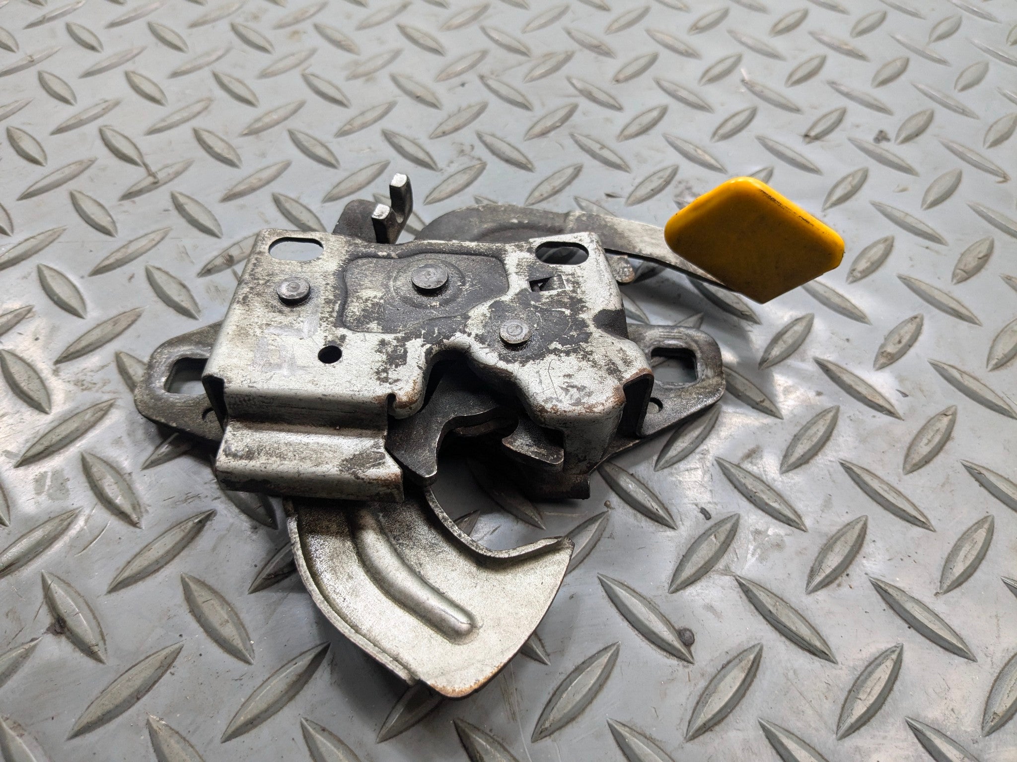 2002 - 2004 OEM MINI COOPER FRONT LEFT AND RIGHT HOOD LOCK LATCH ACTUATOR