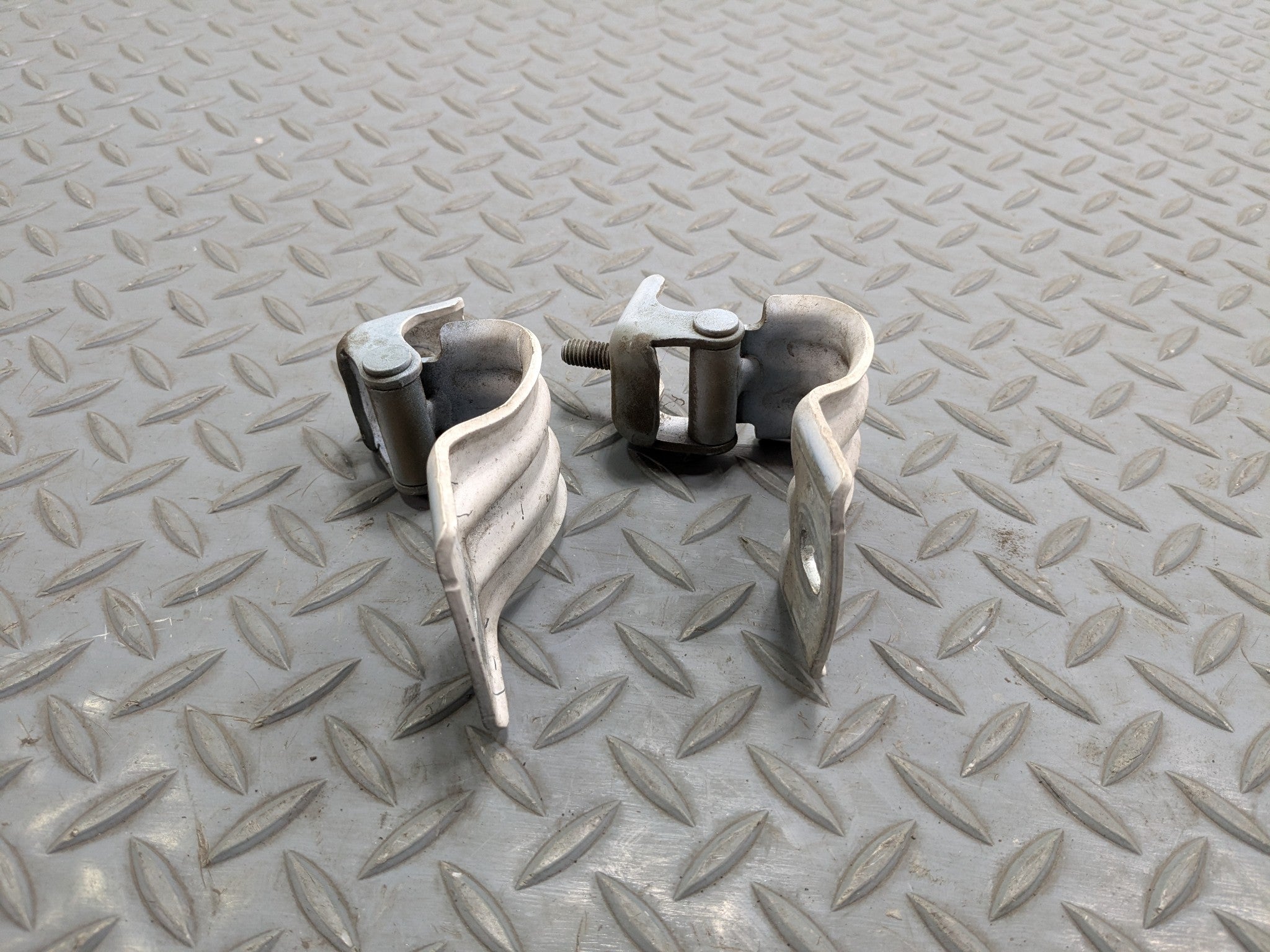 2002 - 2004 OEM MINI COOPER REAR TRUNK LEFT AND RIGHT SIDE TAILGATE HINGE SET