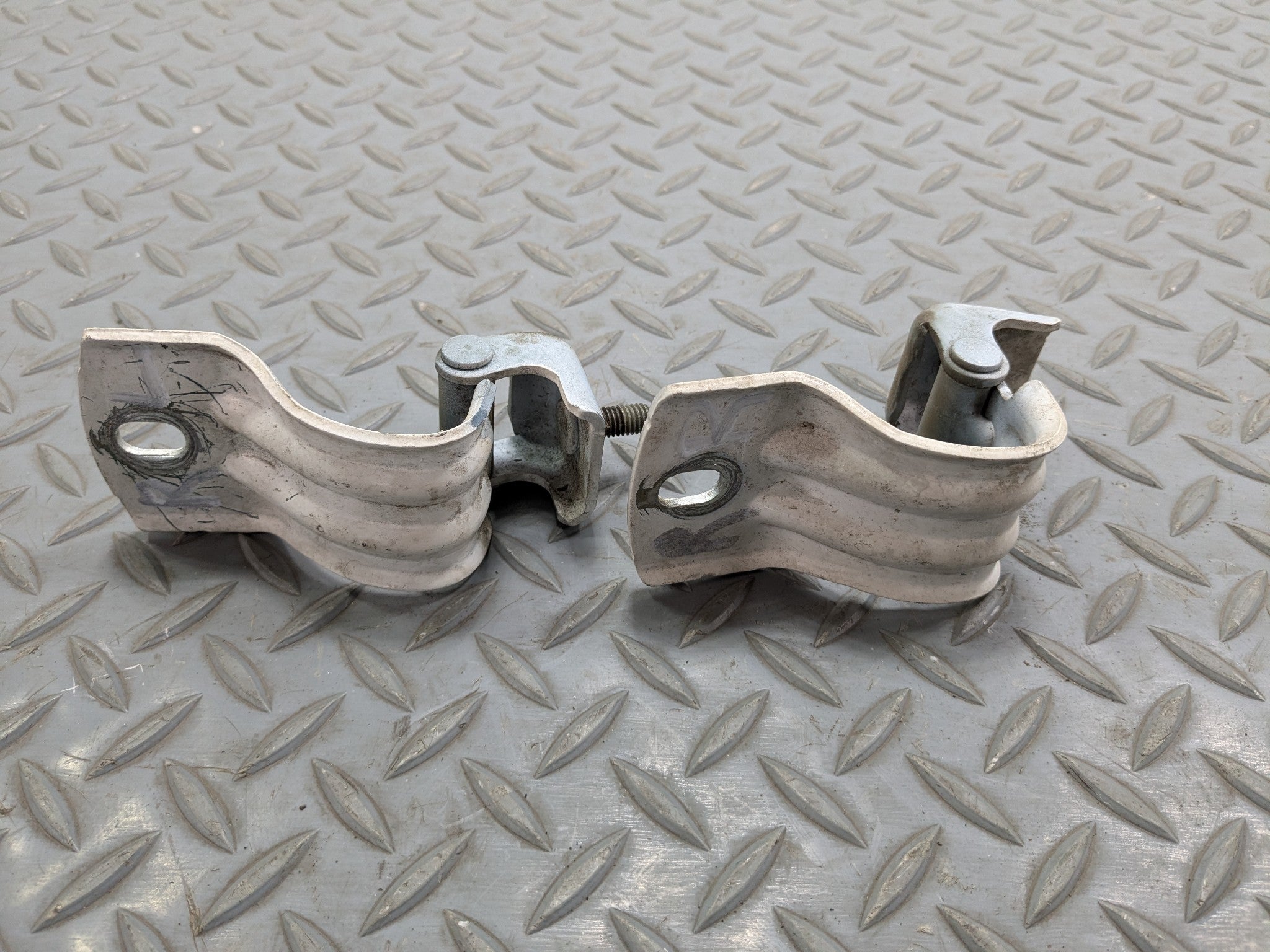 2002 - 2004 OEM MINI COOPER REAR TRUNK LEFT AND RIGHT SIDE TAILGATE HINGE SET