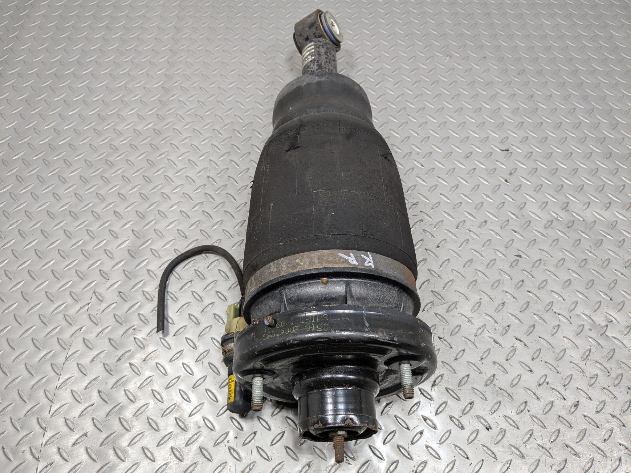 03 - 06 OEM LINCOLN NAVIGATOR REAR RIGHT SIDE ADJUSTABLE AIR SUSPENSION STRUT