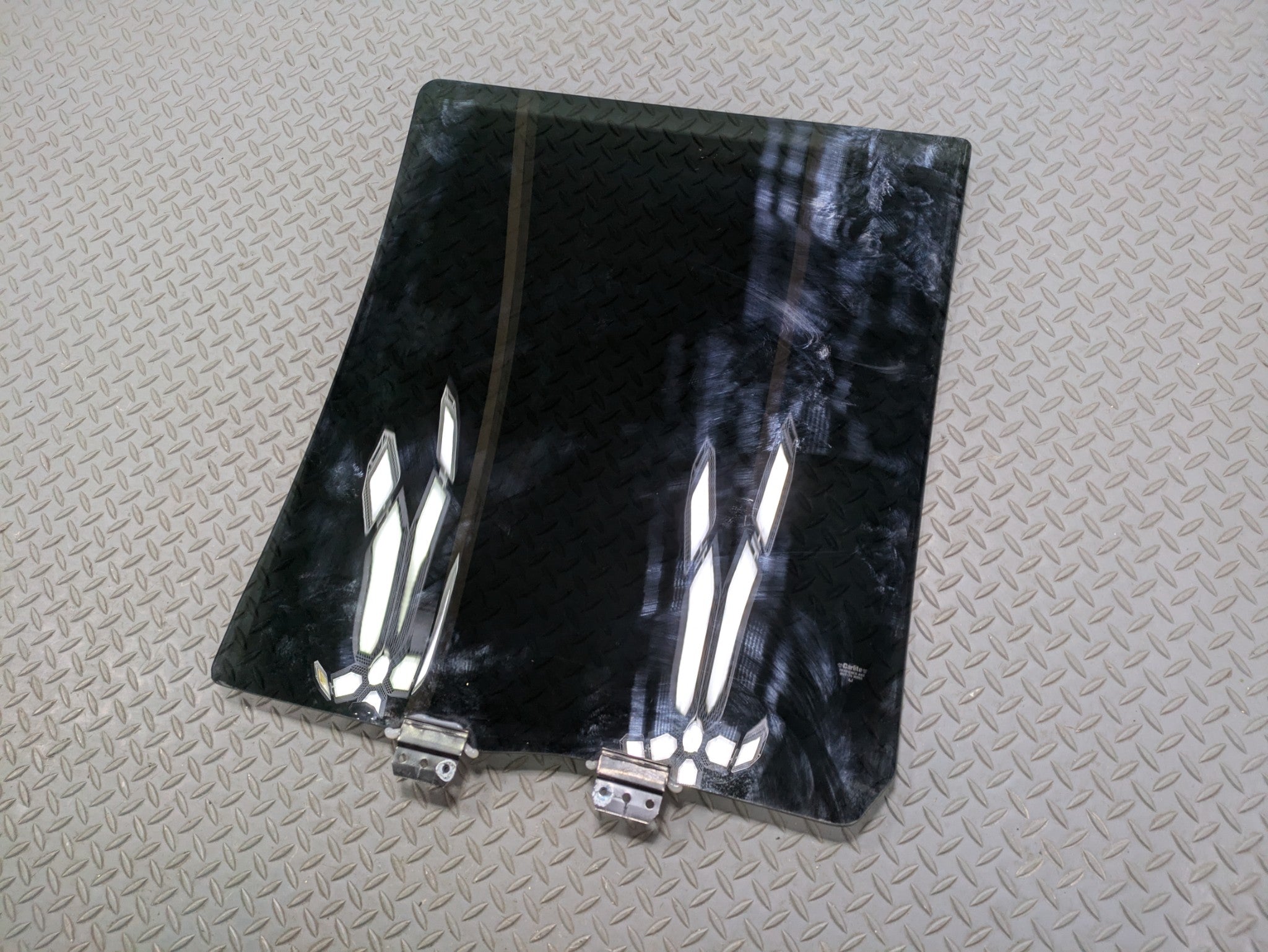 03 - 06 OEM LINCOLN NAVIGATOR REAR RIGHT SIDE DOOR WINDOW GLASS WITH PRIVACY TIN