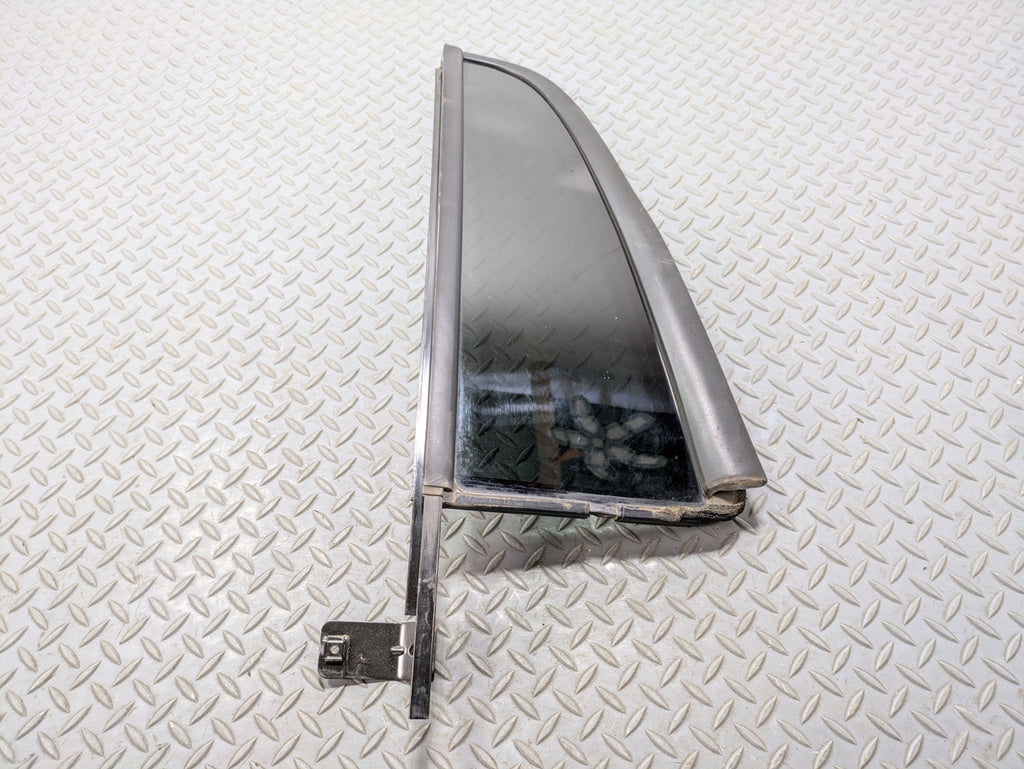 03 - 06 OEM LINCOLN NAVIGATOR REAR LEFT SIDE WINDOW VENT GLASS WITH PRIVACY TINT