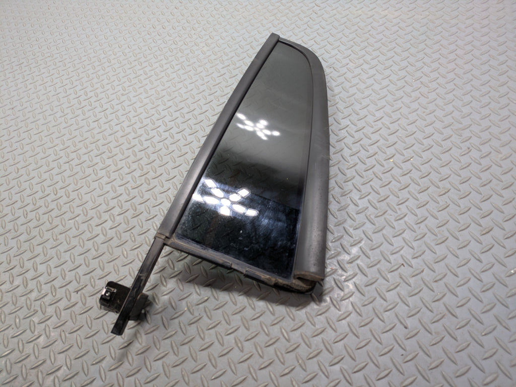 03 - 06 OEM LINCOLN NAVIGATOR REAR LEFT SIDE WINDOW VENT GLASS WITH PRIVACY TINT