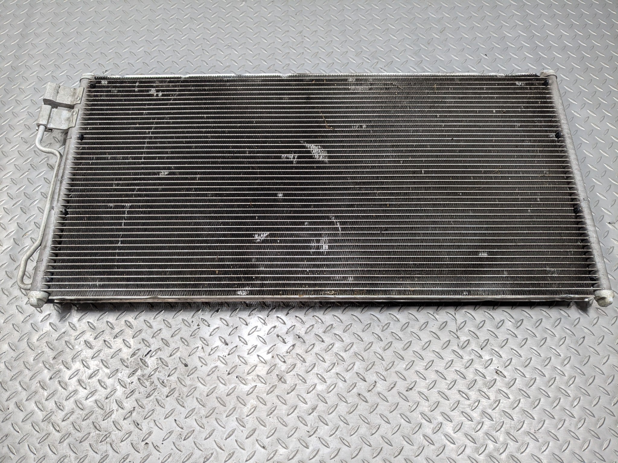 03 - 06 OEM LINCOLN NAVIGATOR AC AIR CONDITIONING CONDENSER RADIATOR ASSEMBLY