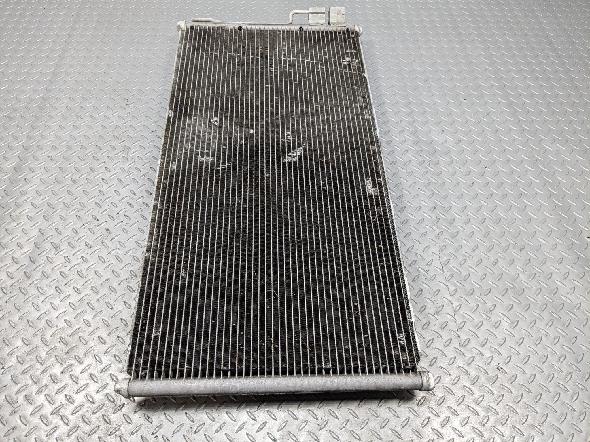 03 - 06 OEM LINCOLN NAVIGATOR AC AIR CONDITIONING CONDENSER RADIATOR ASSEMBLY