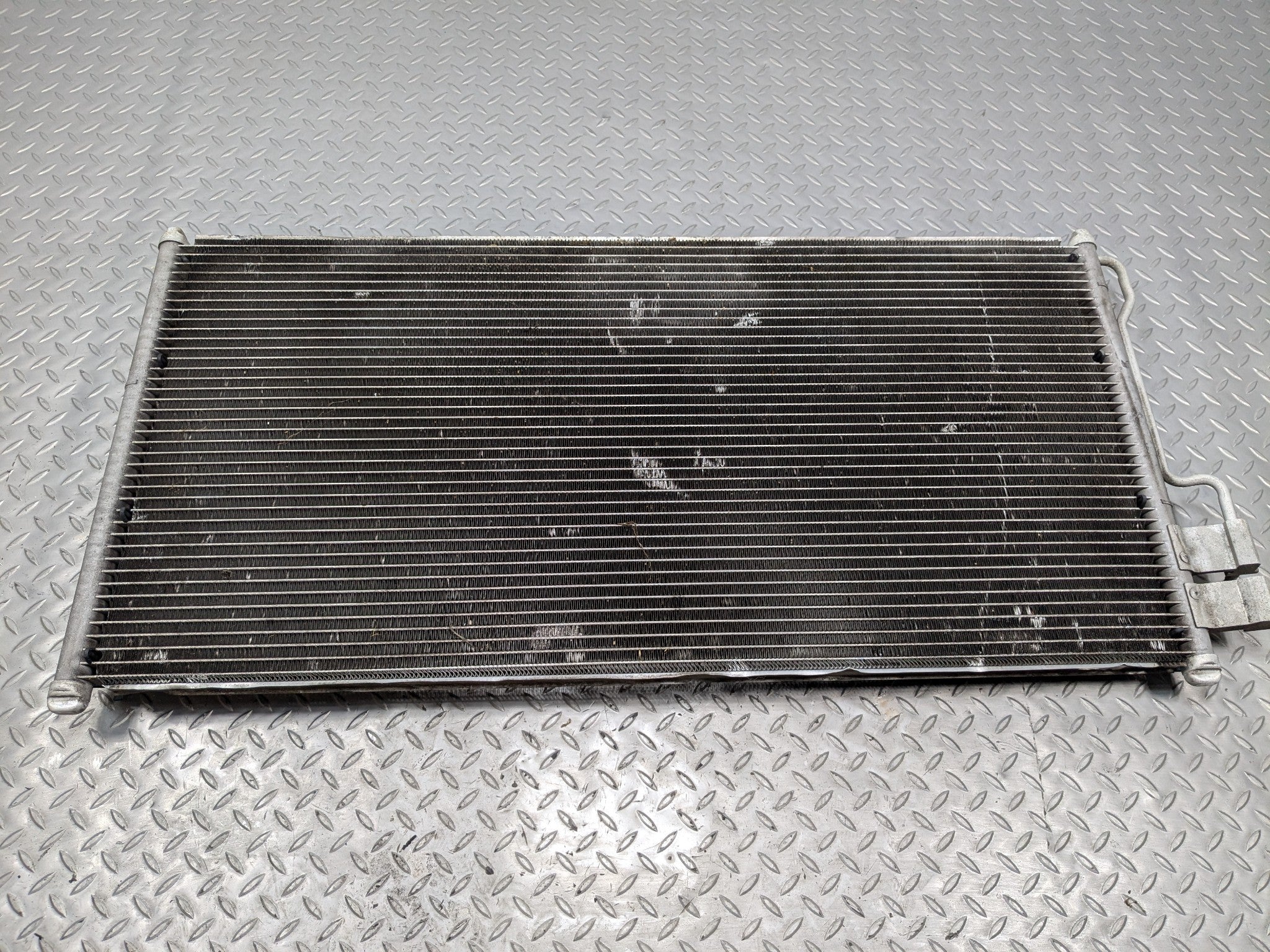 03 - 06 OEM LINCOLN NAVIGATOR AC AIR CONDITIONING CONDENSER RADIATOR ASSEMBLY