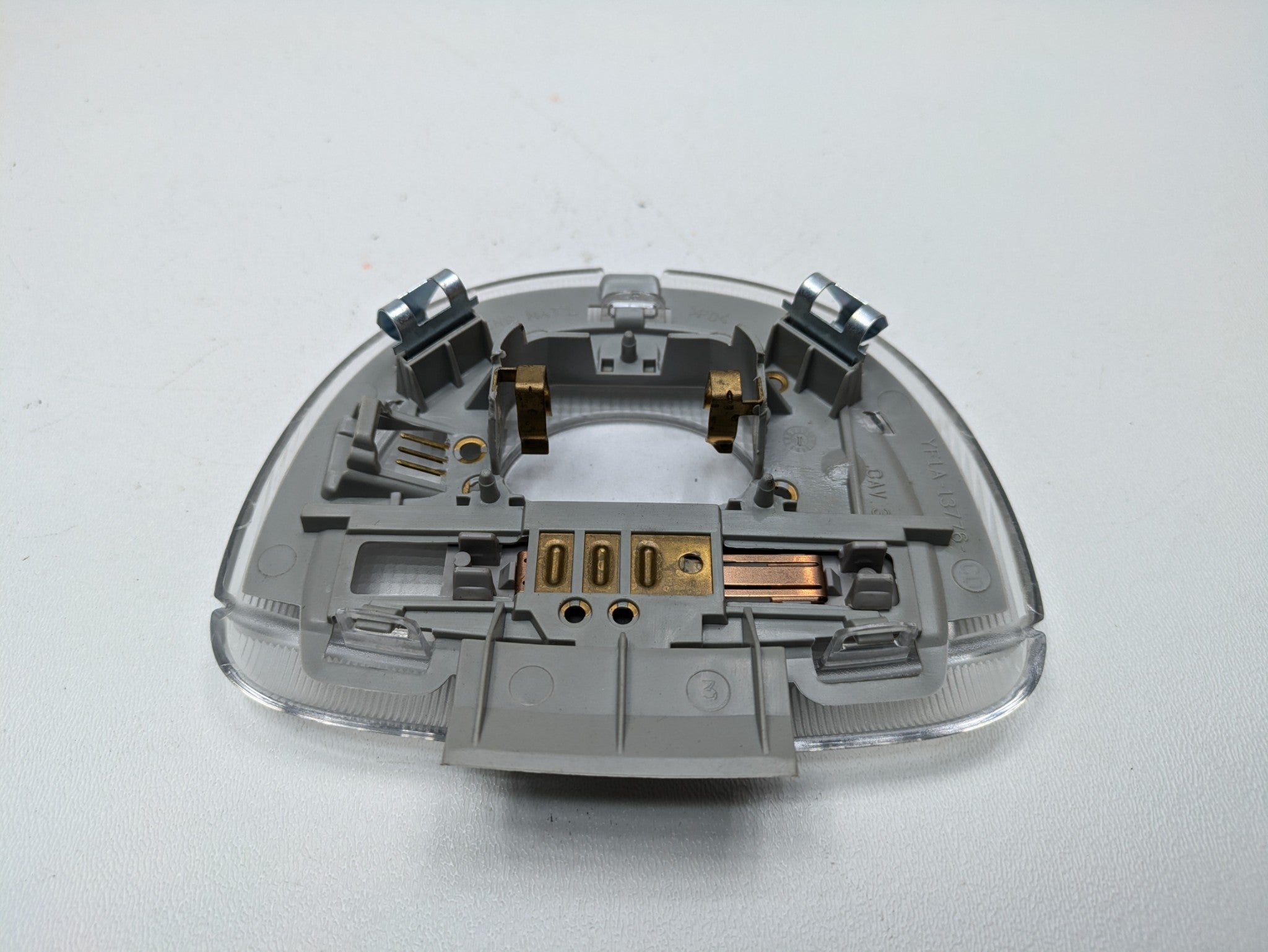 03 - 06 OEM LINCOLN NAVIGATOR REAR OVERHEAD UPPER ROOF INTERIOR LIGHT ASSEMBLY