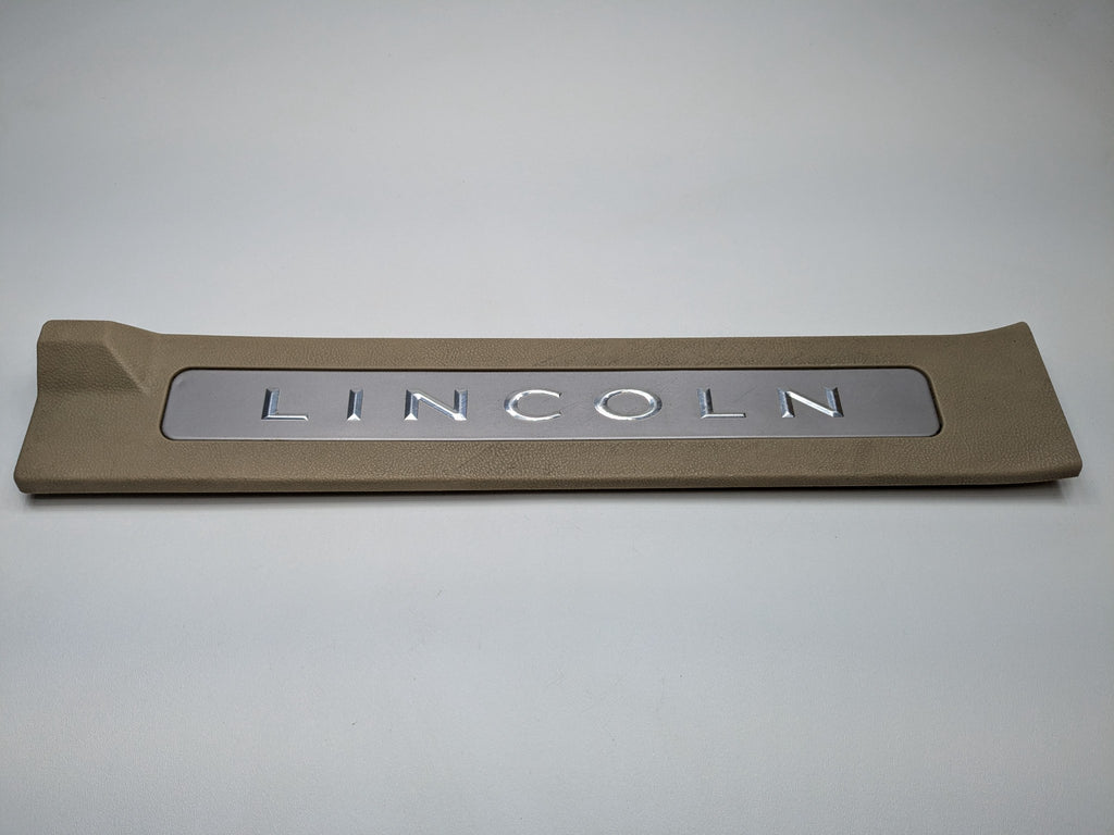 03 - 06 OEM LINCOLN NAVIGATOR FRONT RIGHT PASSENGER SIDE DOOR SILL SCUFF PLATE