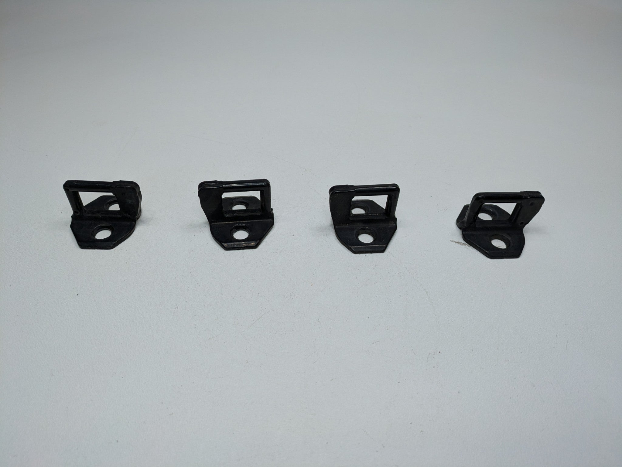 03 - 06 OEM LINCOLN NAVIGATOR FRONT AND REAR DOOR LOCK LATCH STRIKER PLATE SET