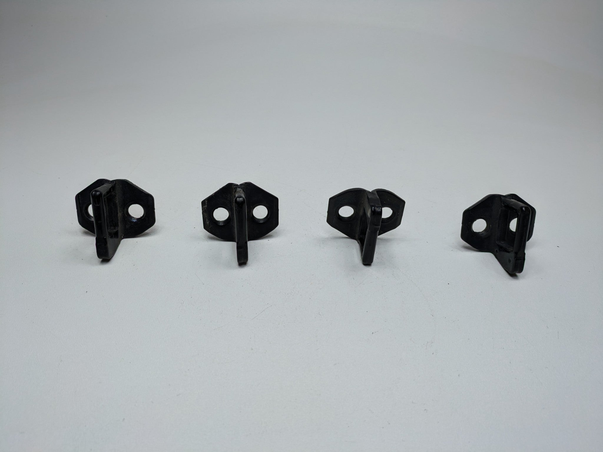03 - 06 OEM LINCOLN NAVIGATOR FRONT AND REAR DOOR LOCK LATCH STRIKER PLATE SET