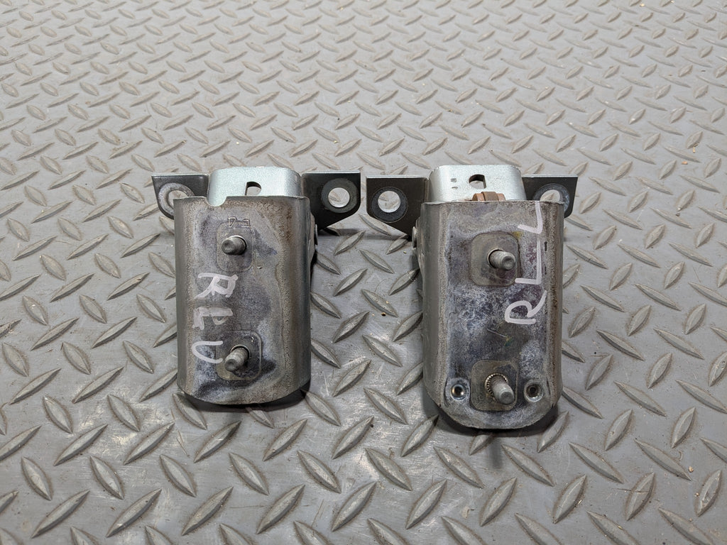 03 - 06 OEM LINCOLN NAVIGATOR REAR LEFT DRIVER SIDE UPPER LOWER DOOR HINGE SET