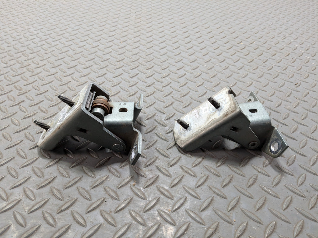 03 - 06 OEM LINCOLN NAVIGATOR REAR LEFT DRIVER SIDE UPPER LOWER DOOR HINGE SET