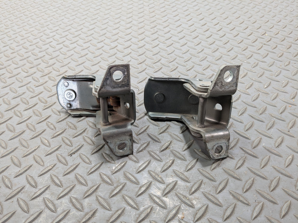 03 - 06 OEM LINCOLN NAVIGATOR REAR LEFT DRIVER SIDE UPPER LOWER DOOR HINGE SET