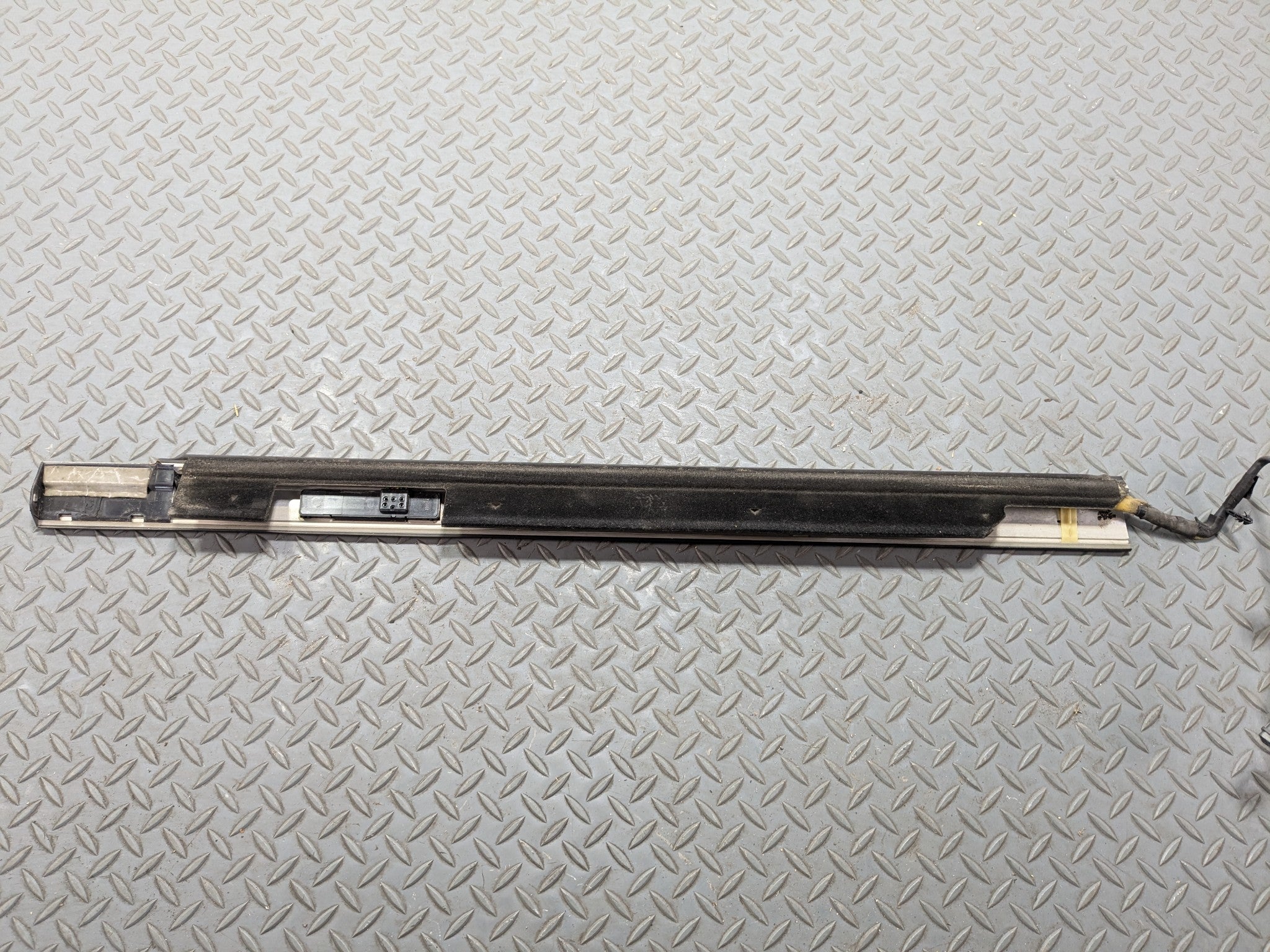 03 - 06 OEM LINCOLN NAVIGATOR FRONT LEFT DRIVER SIDE DOOR KEYLESS ENTRY PAD TRIM