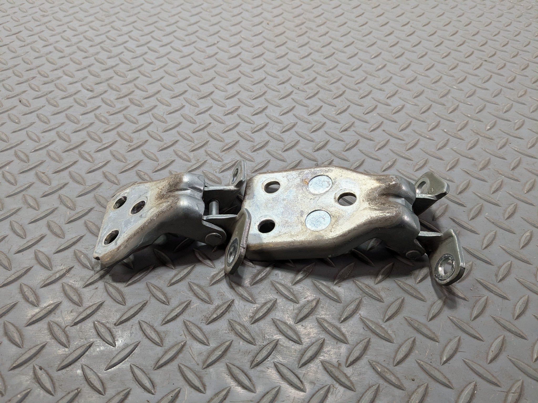 03 - 06 OEM LINCOLN NAVIGATOR FRONT RIGHT PASSENGER SIDE UPPER LOWER DOOR HINGES