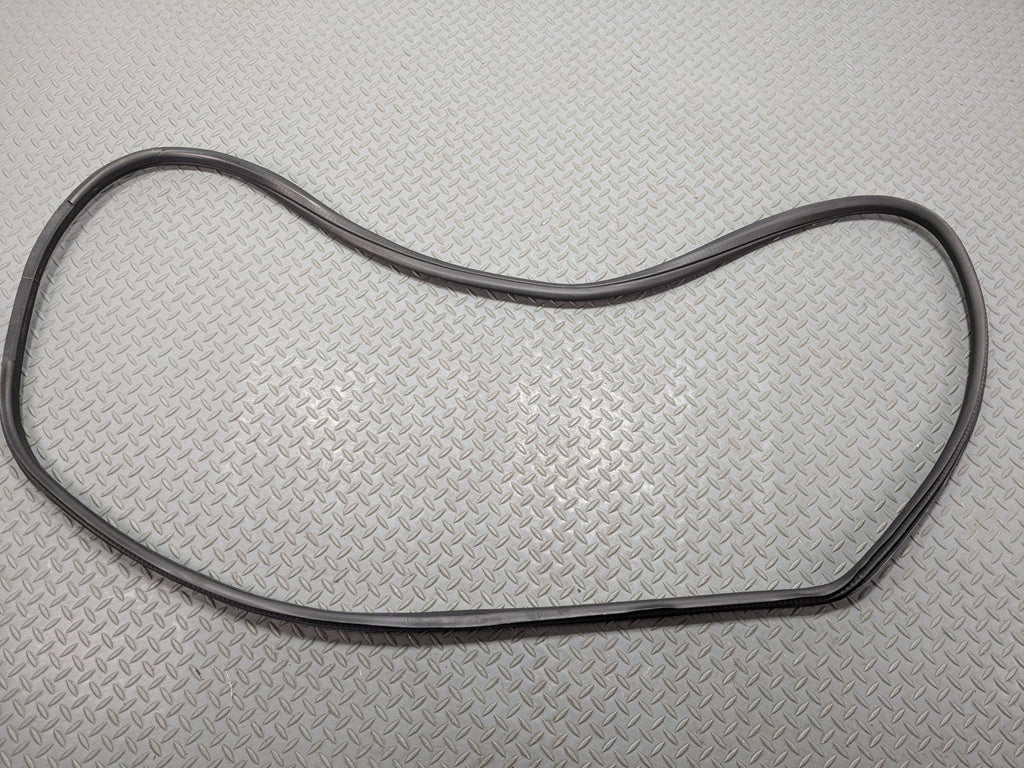 03 - 06 OEM LINCOLN NAVIGATOR REAR LEFT SIDE DOOR SEAL WEATHER STRIPPING RUBBER