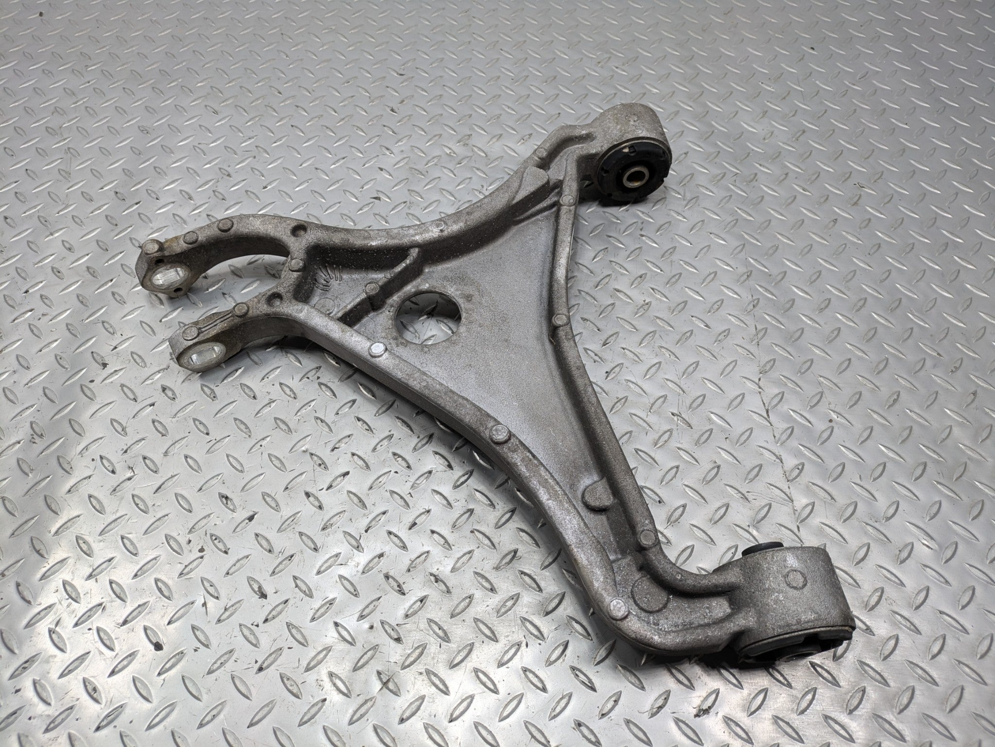 03 - 06 OEM LINCOLN NAVIGATOR REAR LEFT DRIVER SIDE SUSPENSION UPPER CONTROL ARM