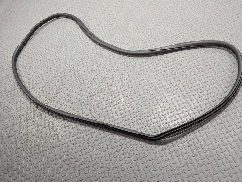 03 - 06 OEM LINCOLN NAVIGATOR REAR LEFT SIDE DOOR SEAL WEATHER STRIPPING RUBBER