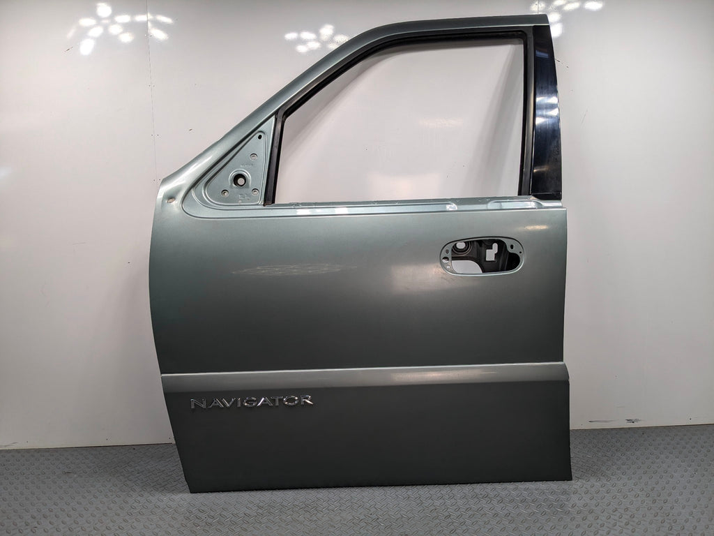 03 - 06 OEM LINCOLN NAVIGATOR FRONT LEFT DRIVER SIDE DOOR SHELL PANEL STROM DUST