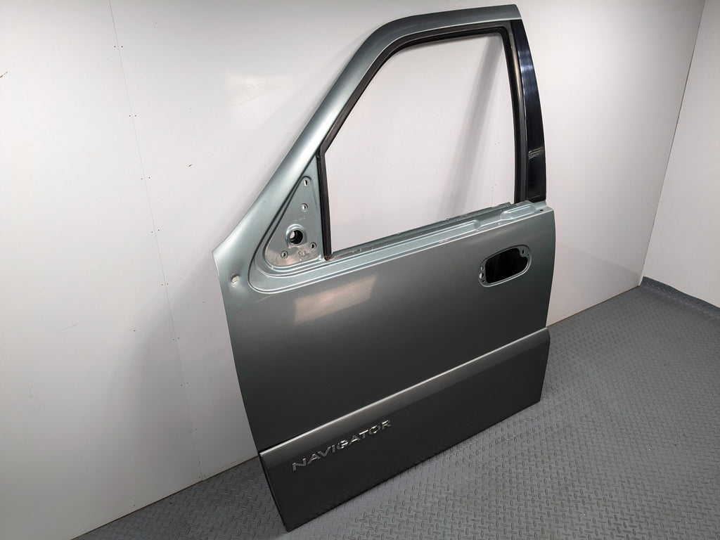 03 - 06 OEM LINCOLN NAVIGATOR FRONT LEFT DRIVER SIDE DOOR SHELL PANEL STROM DUST