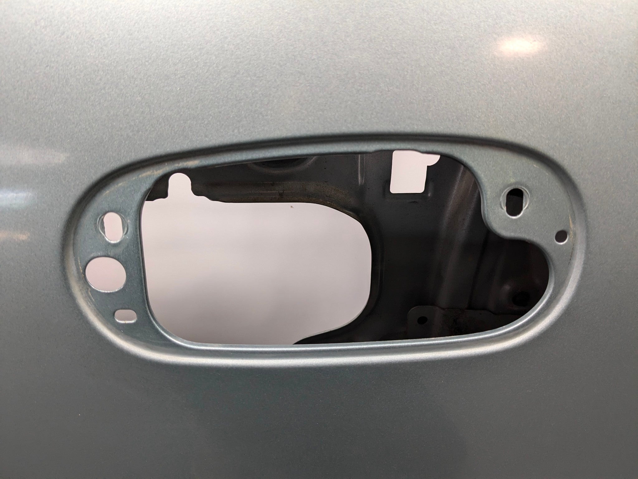 03 - 06 OEM LINCOLN NAVIGATOR FRONT LEFT DRIVER SIDE DOOR SHELL PANEL STROM DUST