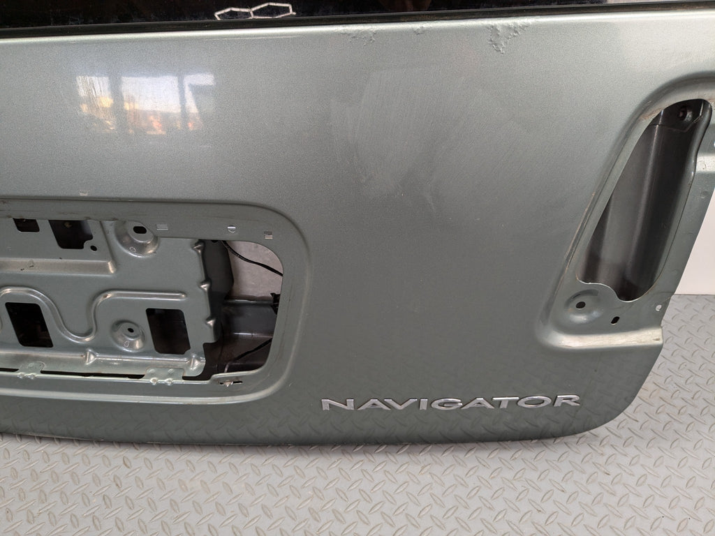 03 - 06 OEM LINCOLN NAVIGATOR TAILGATE LIFTGATE SHELL PANEL WITH GLASS ASSEMBLY