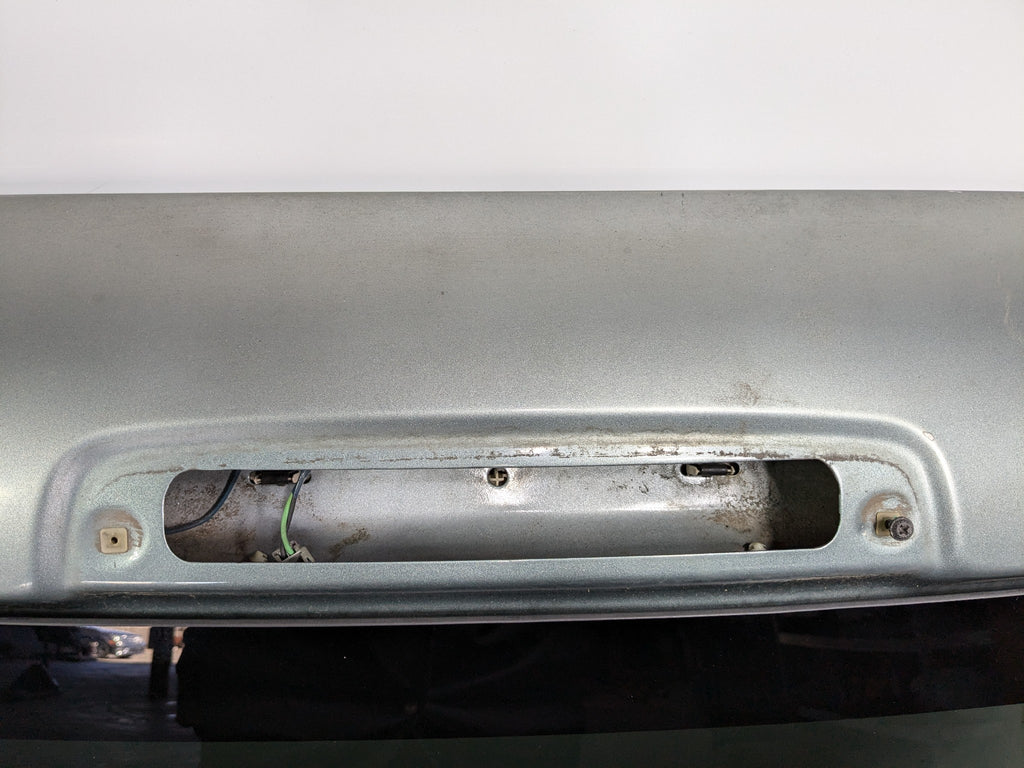 03 - 06 OEM LINCOLN NAVIGATOR TAILGATE LIFTGATE SHELL PANEL WITH GLASS ASSEMBLY