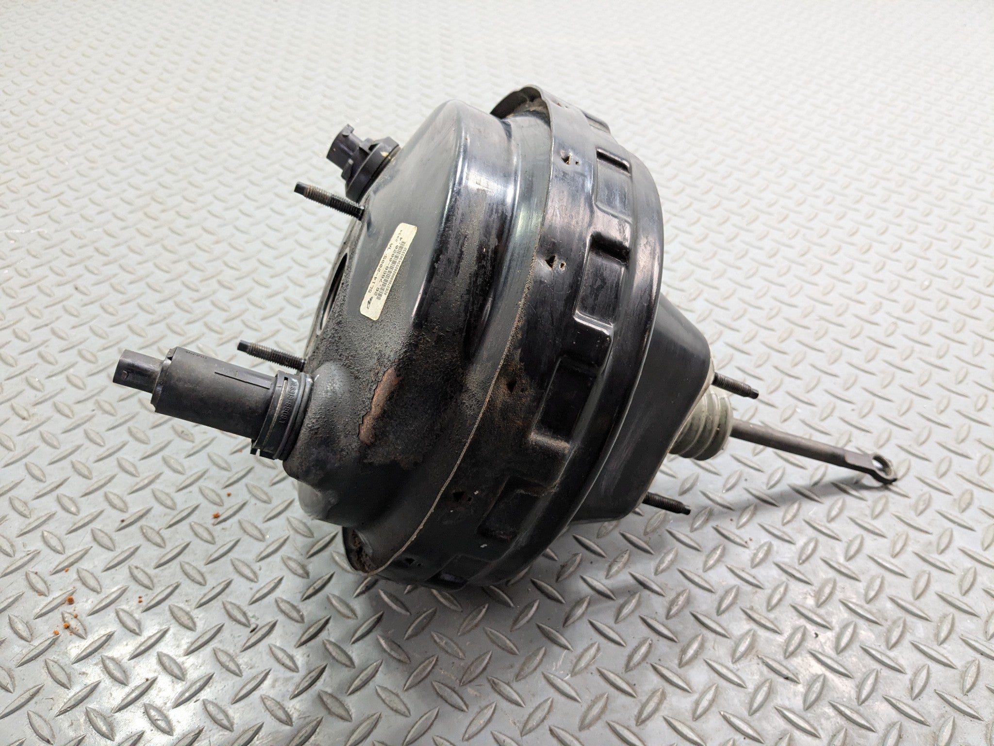 03 - 06 OEM LINCOLN NAVIGATOR POWER BRAKE BOOSTER ELECTRONIC STABILITY CONTROL