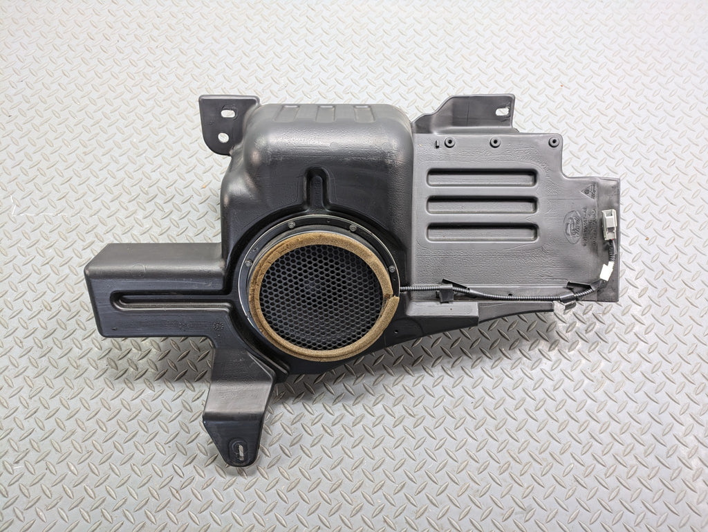 2003 - 2006 OEM LINCOLN NAVIGATOR AUDIO SUBWOOFER SPEAKER BOX