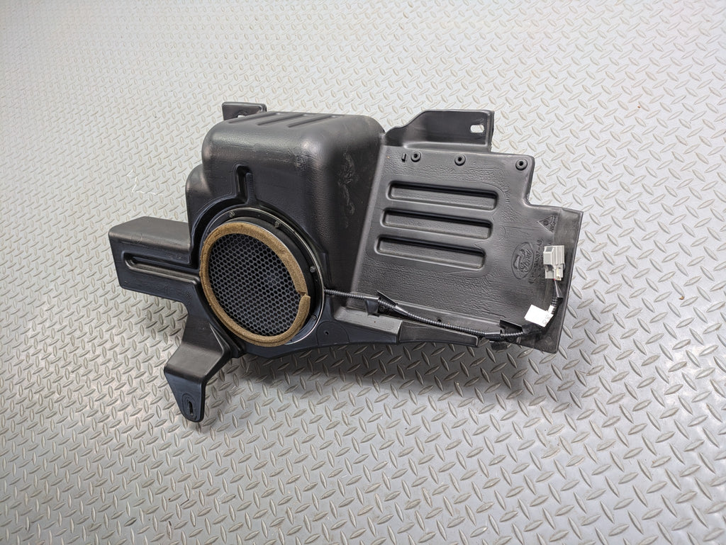 2003 - 2006 OEM LINCOLN NAVIGATOR AUDIO SUBWOOFER SPEAKER BOX