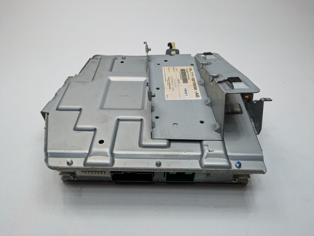 2003 - 2006 OEM LINCOLN NAVIGATOR AUDIO RADIO AMPLIFIER CONTROL UNIT