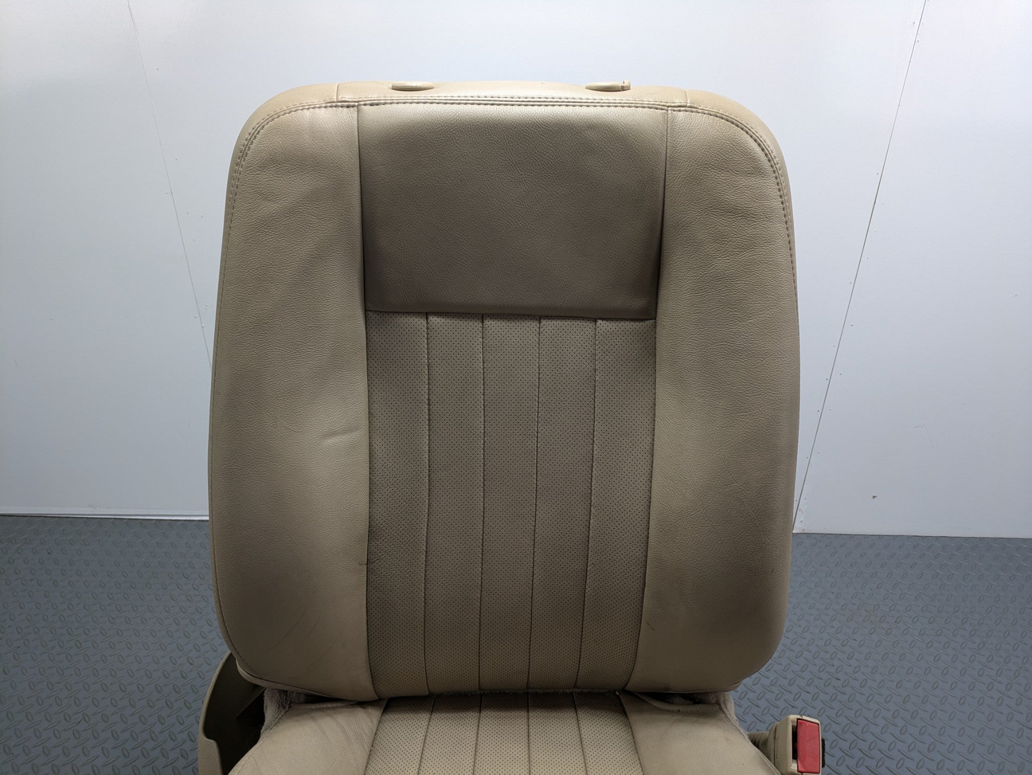 03 - 06 OEM LINCOLN NAVIGATOR FRONT RIGHT PASSENGER SIDE SEAT ASSEMBLY LEATHER