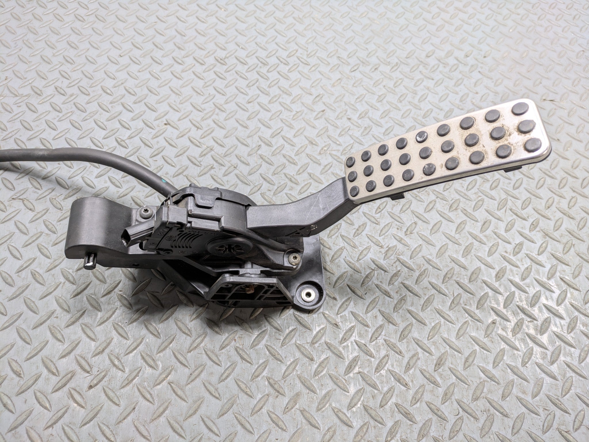 2005 - 2007 OEM JEEP GRAND CHEROKEE ACCELERATOR BRAKE PEDAL SENSOR ASSEMBLY
