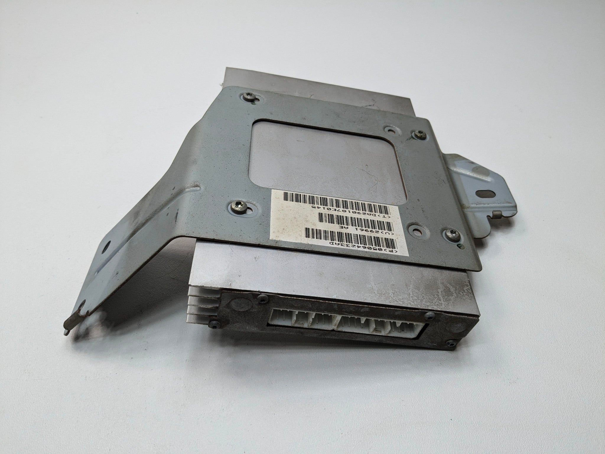 2005 - 2007 OEM JEEP GRAND CHEROKEE AUDIO RADIO AMPLIFIER CONTROL UNIT