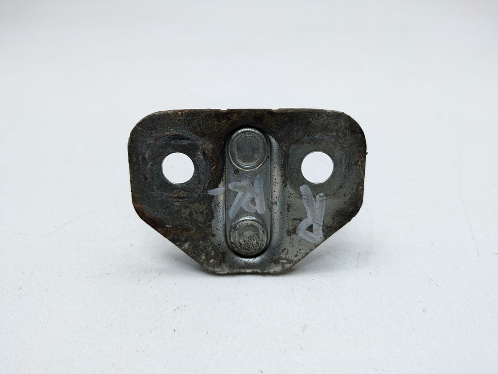 05 - 07 OEM JEEP GRAND CHEROKEE REAR RIGHT PASSENGER SIDE DOOR LOCK STRIKER